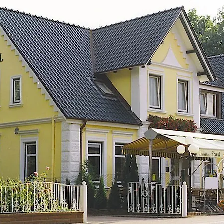 酒店 Mit Restaurant 14km Vom Heide-park 2*